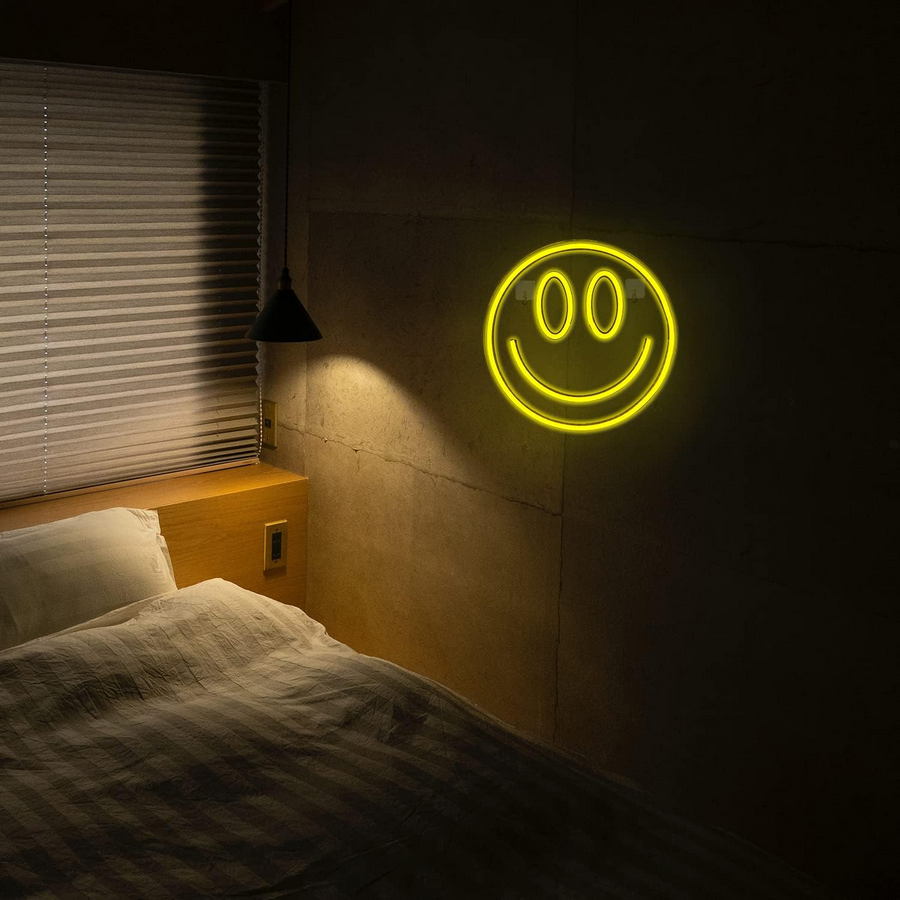 gülen ışık LED yazıt logo reklam gülümseme